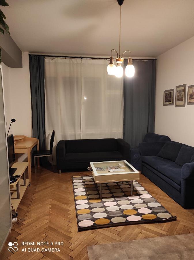 Coronation Apartment Bratislava Luaran gambar